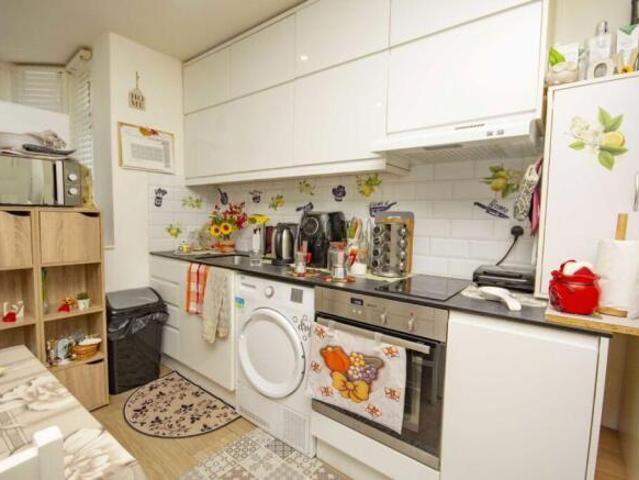 Studio for rent in Mill Hill, Greater London