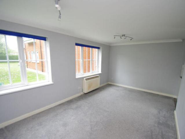 Studio for rent in North Watford, Hertfordshire