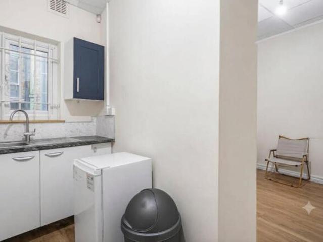 Studio for rent in Cat Hill