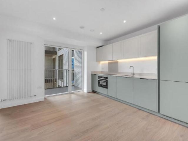 Studio for rent in Cat Hill
