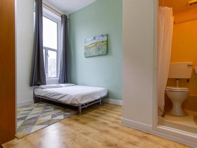 Studio for rent in Cat Hill