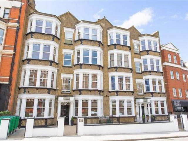 Studio for rent in West Hampstead