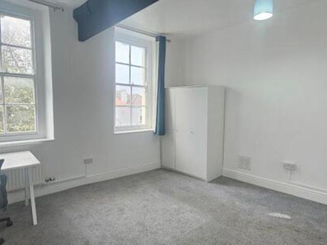 Studio for rent in West Street, Mid Suffolk