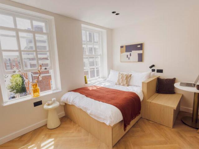 Studio for rent in Cat Hill