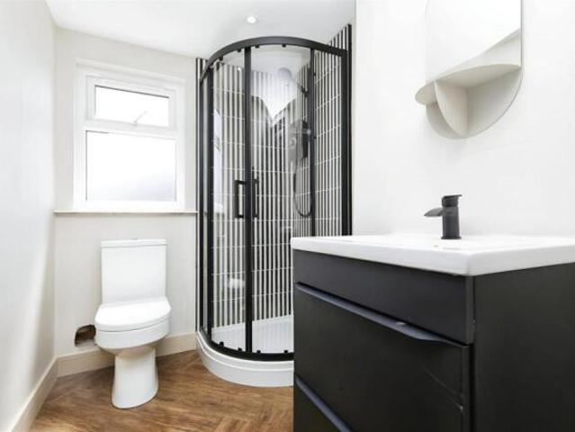 Studio for rent in East Midlands