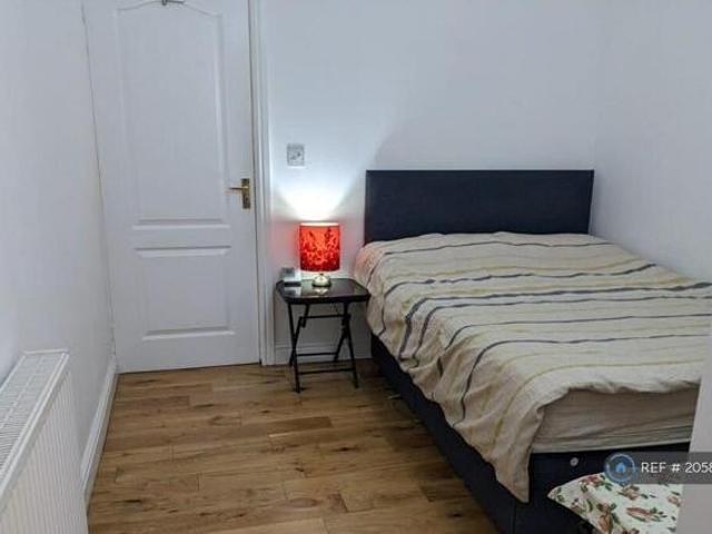 House for rent in Merryhill, West Midlands