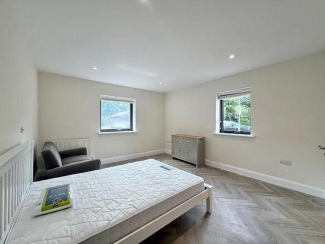 Flat for rent in Bridge, The Bridge
