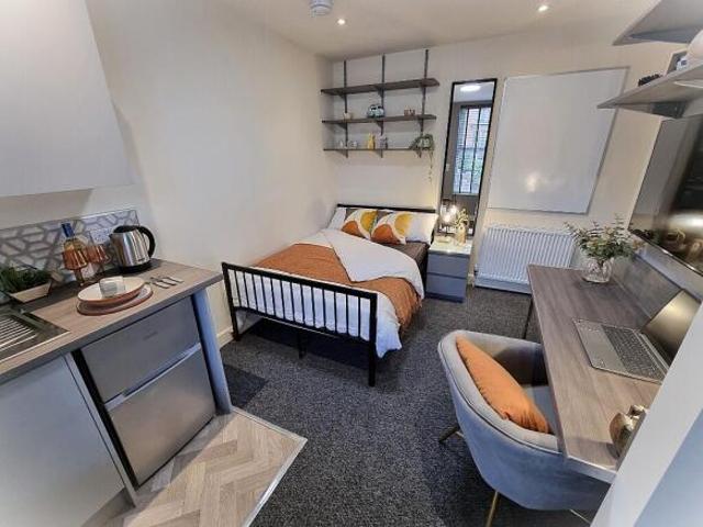 Studio for rent in Brayford, Lincolnshire