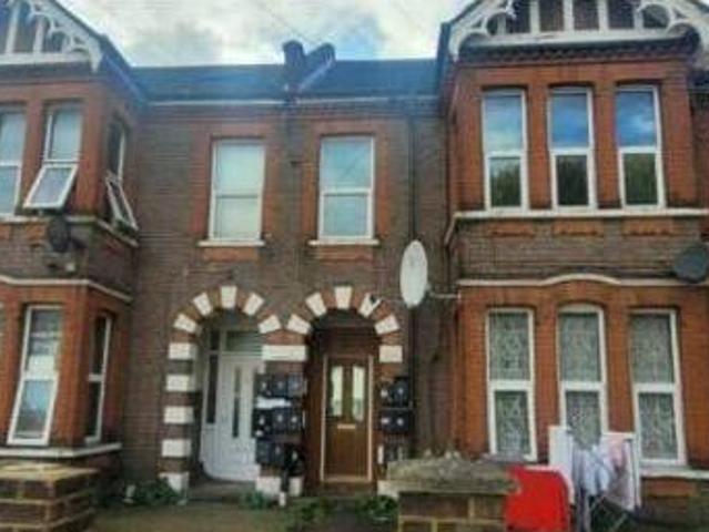 House for sale in Luton, England
