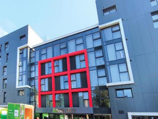 House for sale in Luton, England