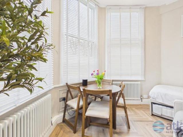 Studio for sale in Calderstones