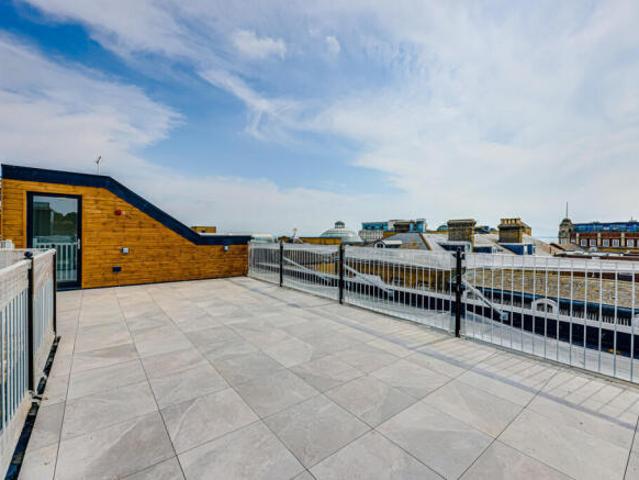 Studio for sale in Alton Barnes