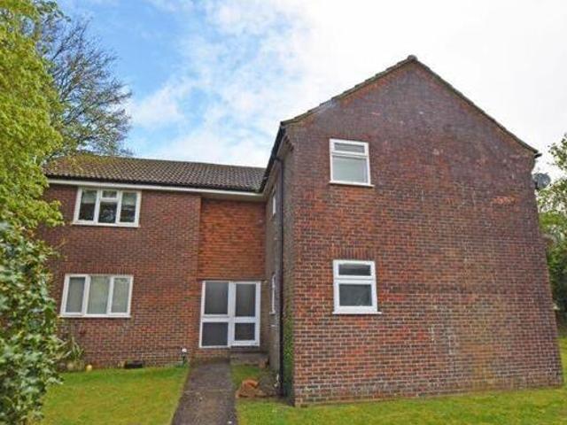 House for sale in Racecourse Estate, East Hampshire