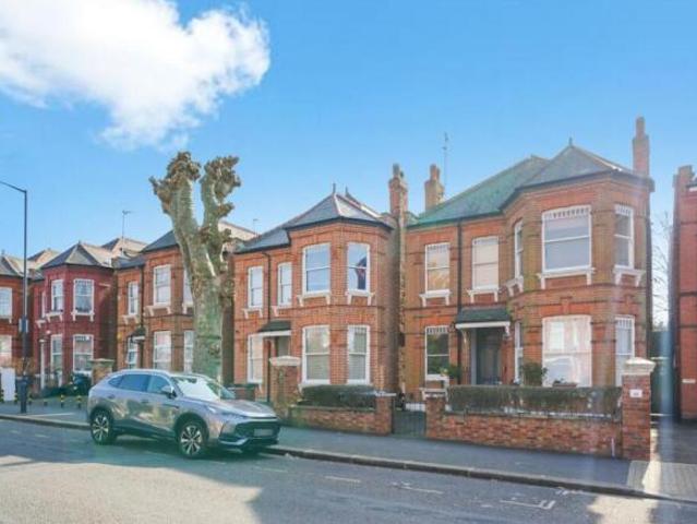 Studio for sale in Greater London
