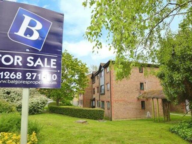 House for sale in Vange, Essex