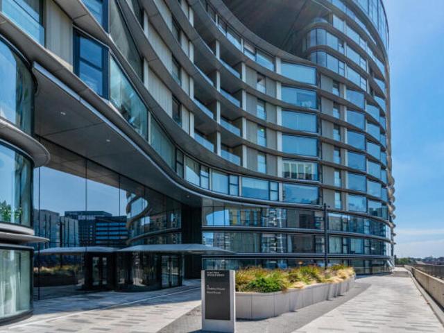 Studio for sale in Battersea, Greater London