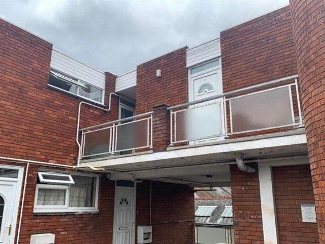 House for sale in Luton