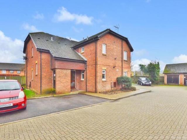 Studio for sale in Chalvey, Slough