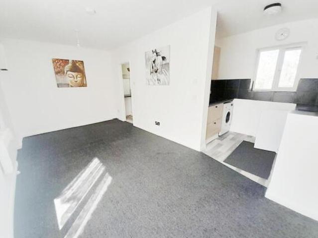 Studio for sale in Greater London