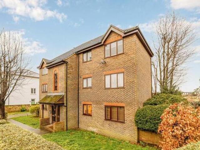 House for sale in Brentford End, Greater London