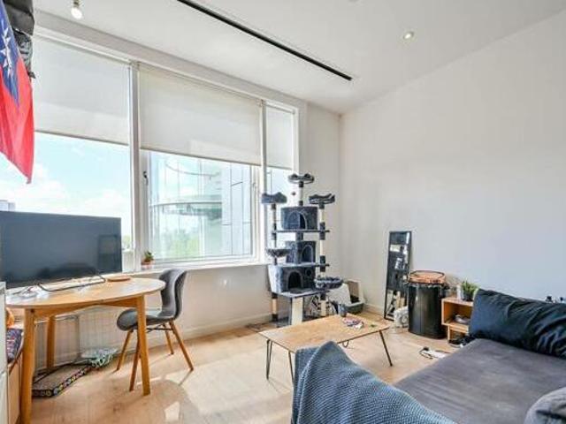 House for sale in Brentford End, Greater London