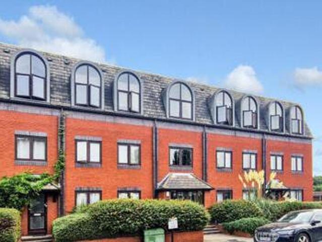 House for sale in Brentford End, Greater London