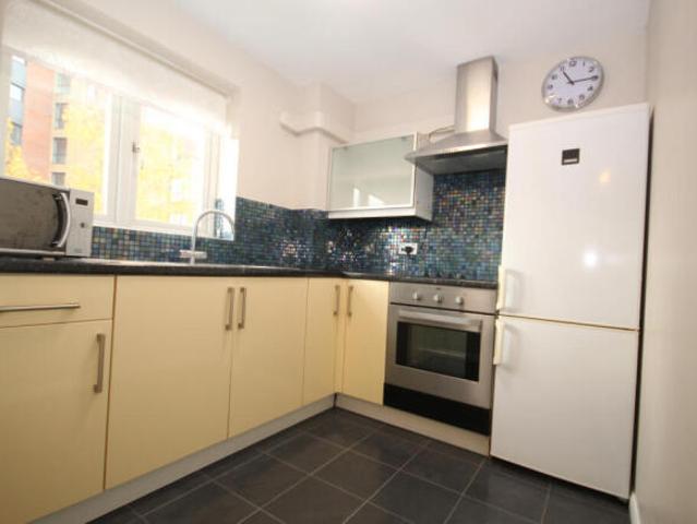 Flat for sale in Wembley, Greater London