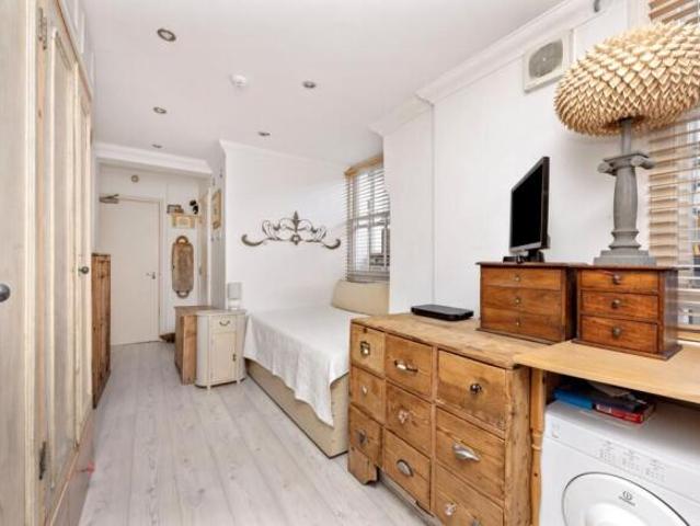 Studio for sale in East Sussex, England