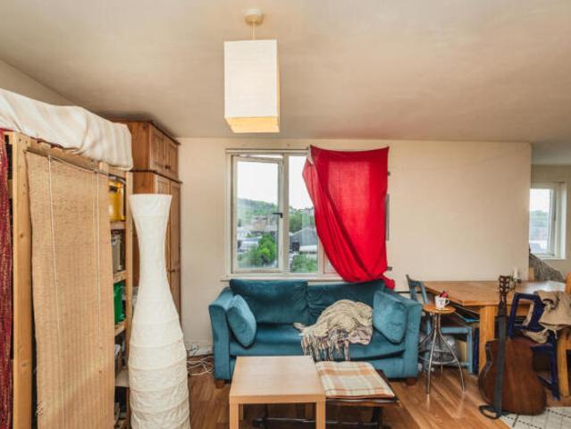 Flat for sale in Sheffield, South Yorkshire