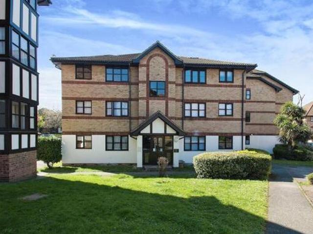 House for sale in Stone, Monks Orchard