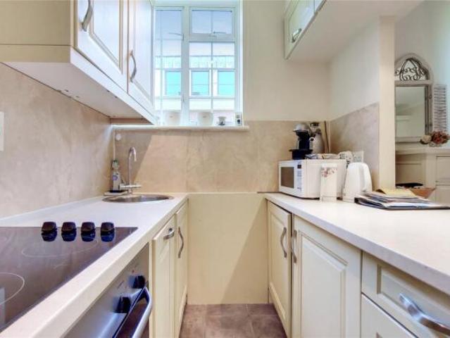 Studio for sale in Chelsea, Greater London