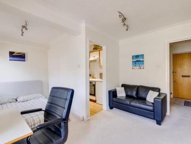 Flat for sale in Swallow, Buckinghamshire