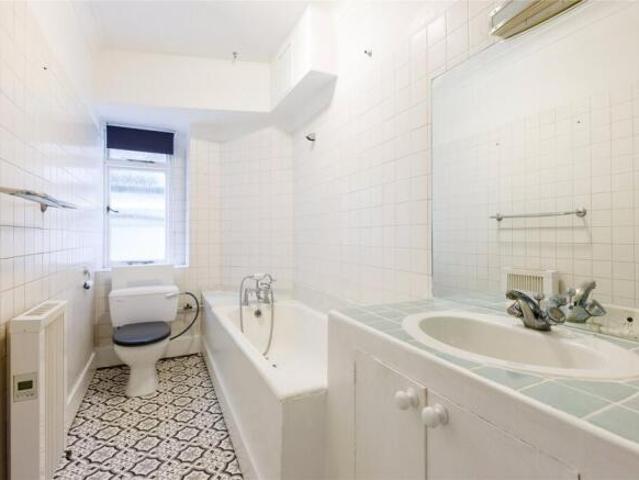 Flat for sale in Cat Hill