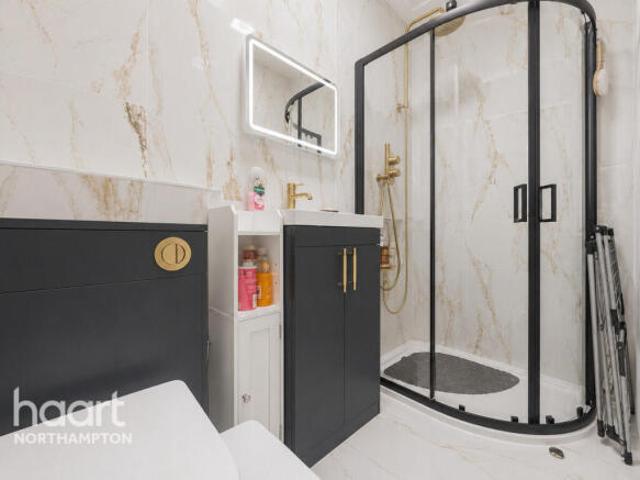 Flat for sale in Semilong, Northampton