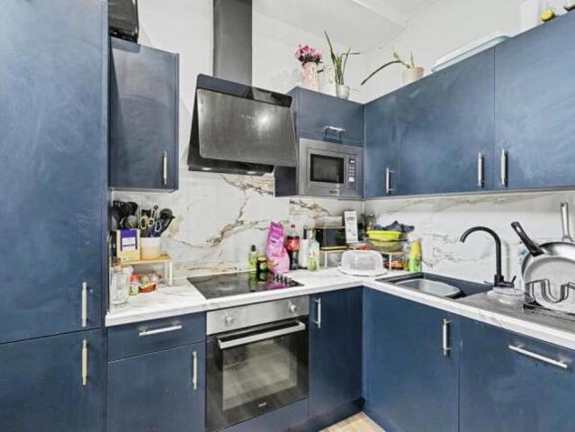 Flat for sale in Northampton, West Northamptonshire