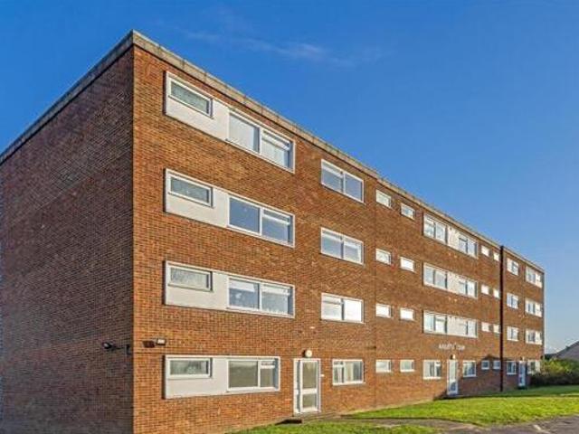 House for sale in London Borough of Hounslow, Feltham