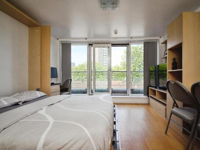 Studio for sale in Portsea, City Of Portsmouth