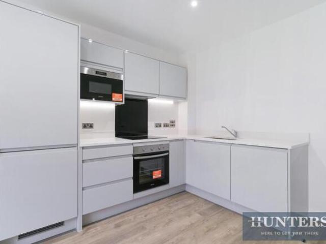 Studio for sale in Brentford End, Greater London