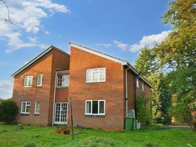 House for sale in Green Close, Warwickshire