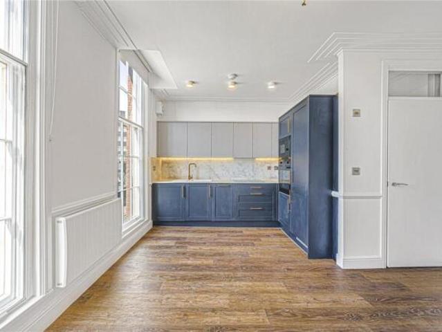 Flat for sale in Calderstones