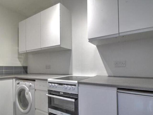 House for sale in Luton