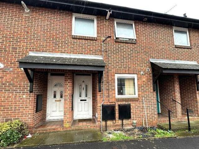House for sale in Luton
