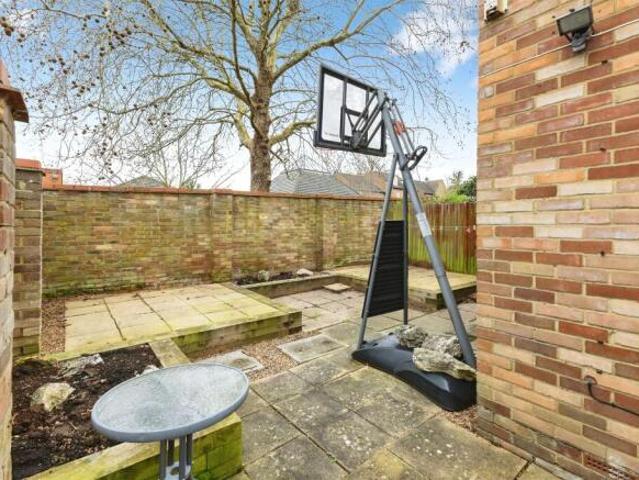 Studio for sale in Earley, Wokingham