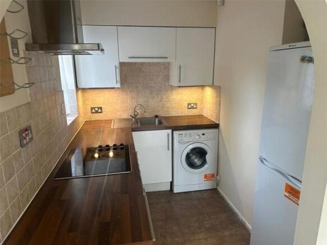 Flat for sale in Slough