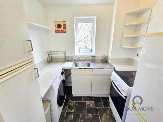 Flat for sale in Cat Hill