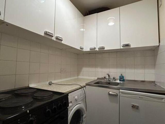 Flat for sale in Milton Keynes