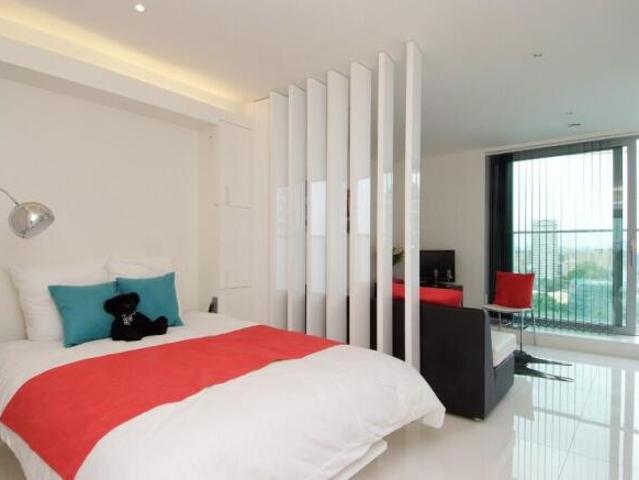 Studio for sale in Cat Hill