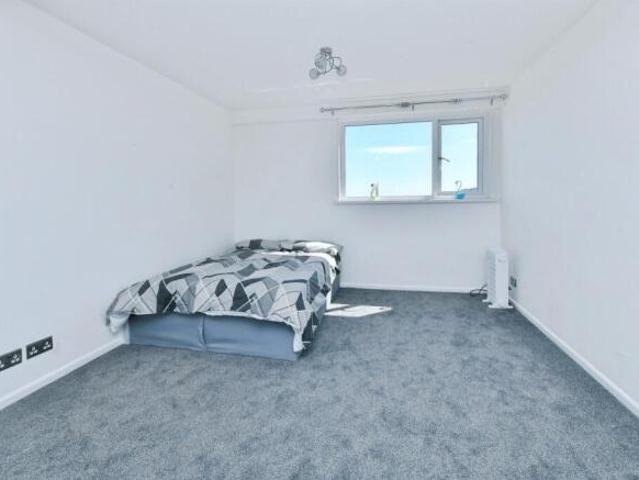 Studio for sale in Mount Wise
