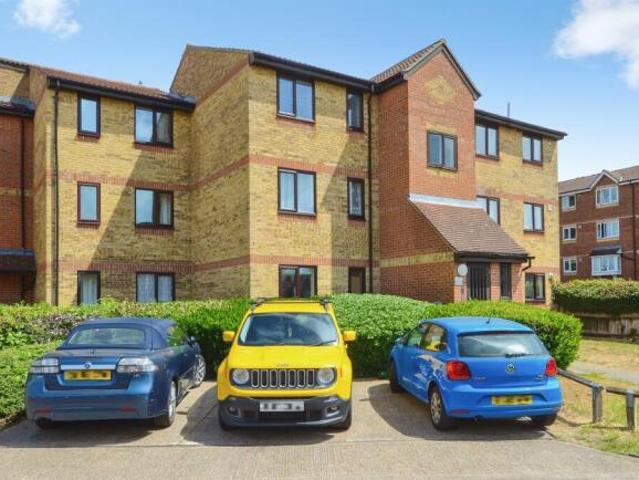 Flat for sale in Holywell Estate, North Watford