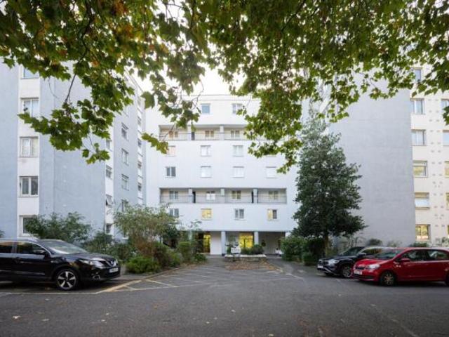 Studio for sale in Calderstones